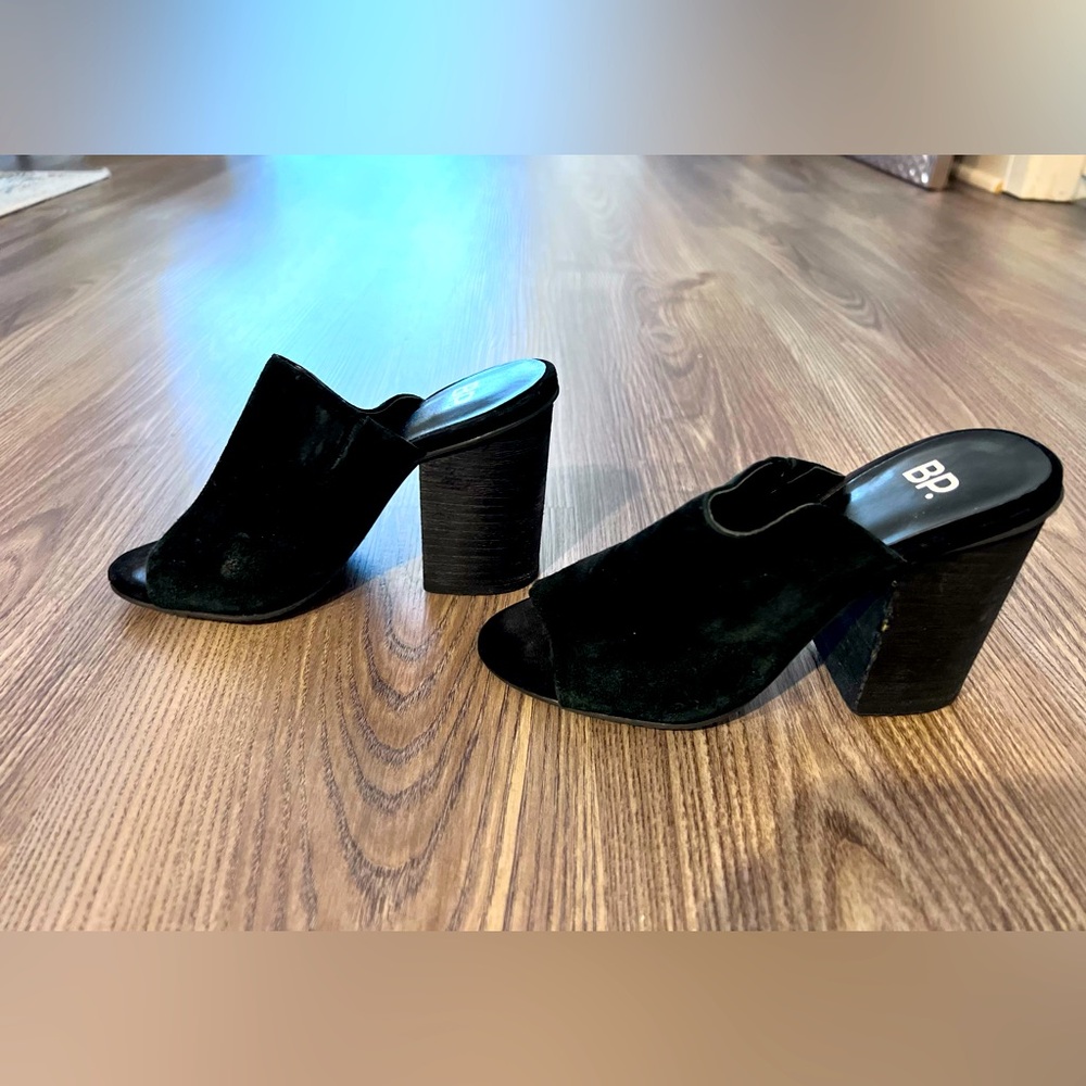 Size 4 Black Sewed Block Heel Slides - image 1